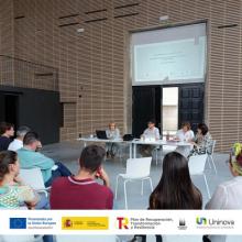 O Concello reuniuse cos sectores implicados e interesados (Horeca, ocio nocturno, comercio, empresas de distribución ou a propia veciñanza) para buscar a súa colaboración na definición do novo modelo da plataforma.